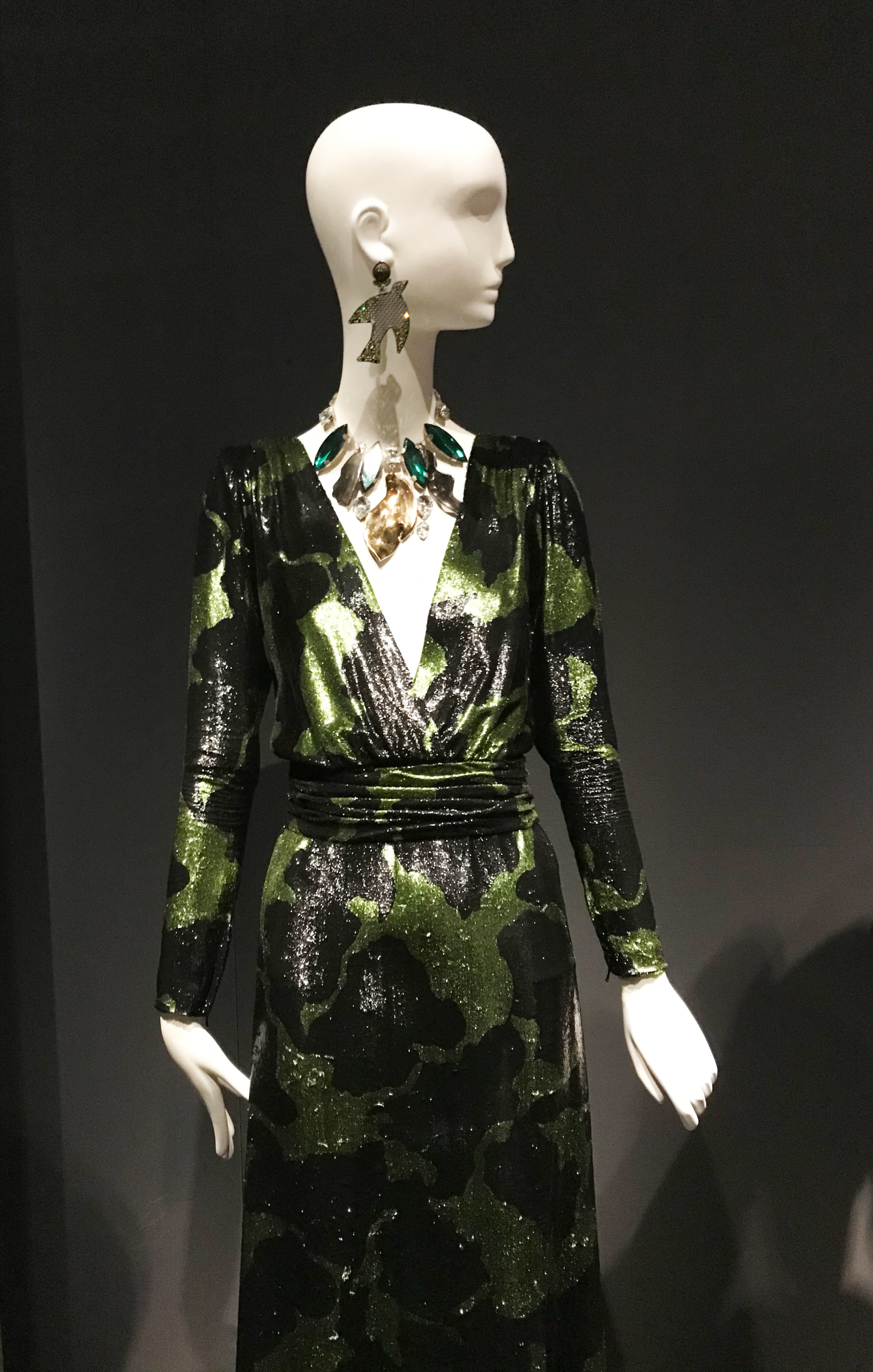 exposition-Yves Saint Laurent-Lyon