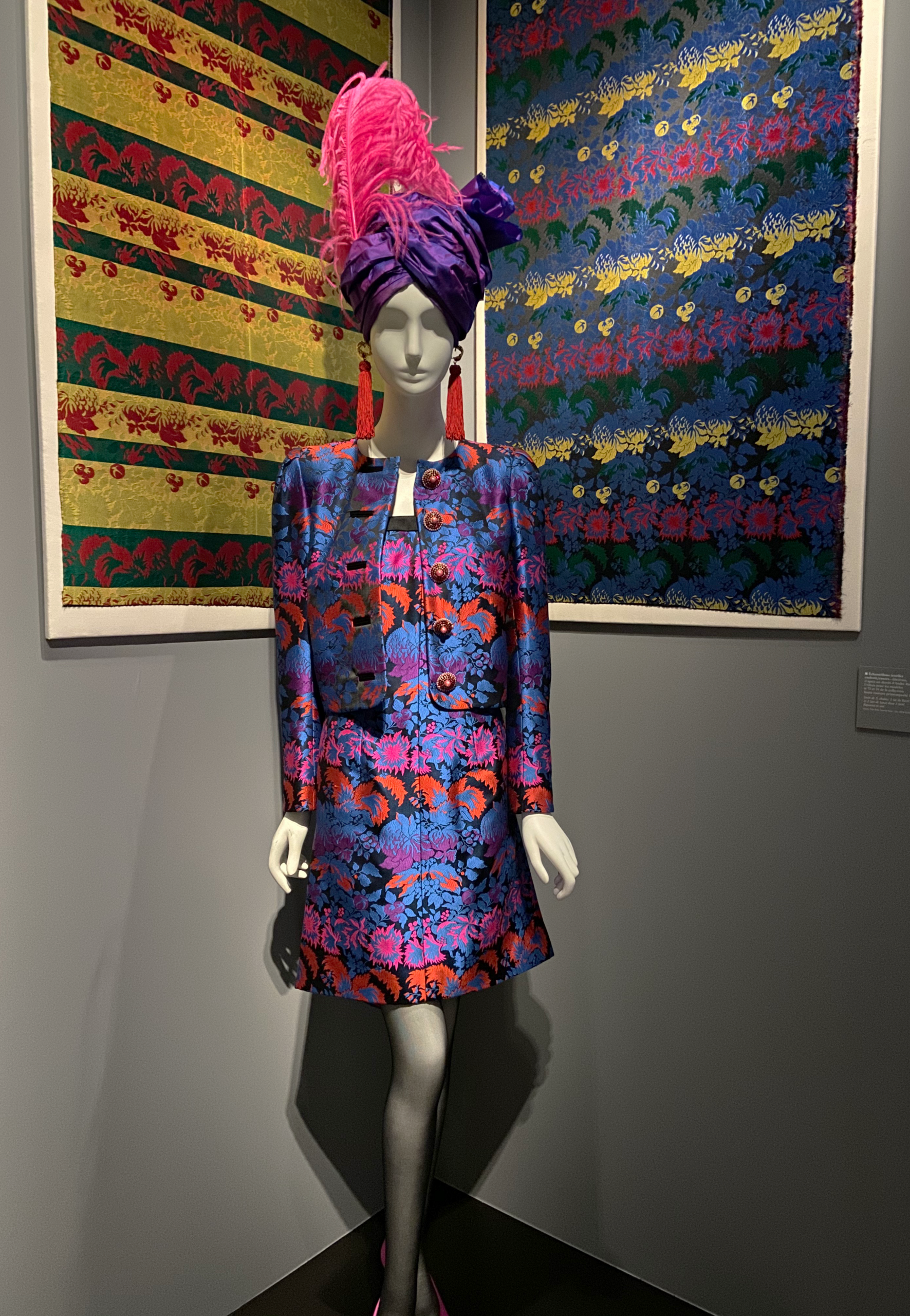 exposition-Yves Saint Laurent-Lyon